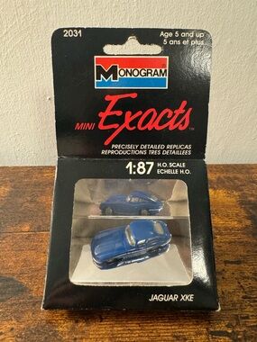 Vintage 1989 Monogram Mini Exacts Jaguar XKE Car